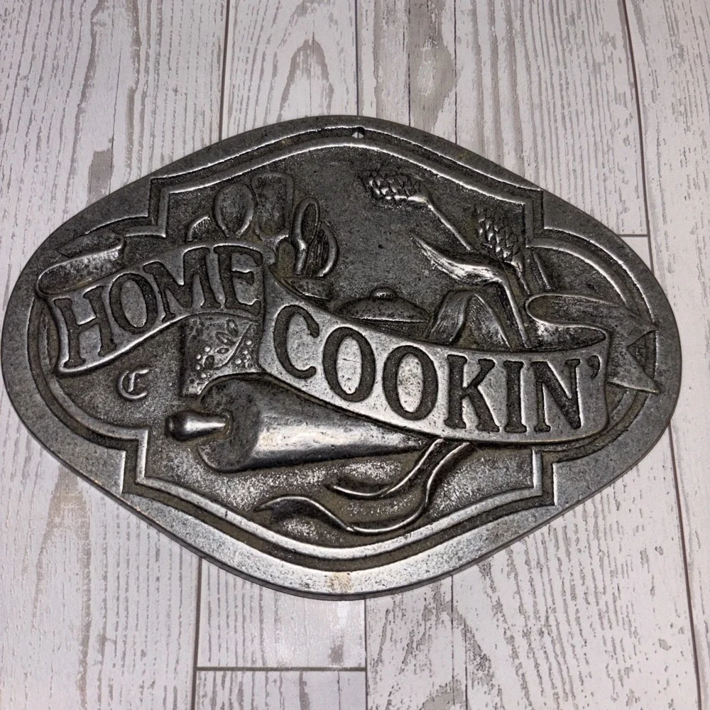 Vintage Carson Bun Warmer Home Cookin' Pewter Farmhouse Decor Wall Plaque